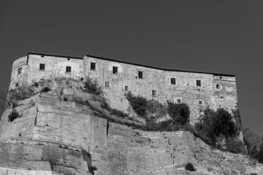 Cerro al Volturno, İtalya 'nın Molise eyaletinde yer alan bir şehirdir. Cerro Cerro Cerris 'in de dahil olduğu meşe ağaçları açısından zengin toprakları nedeniyle Cerro olarak da adlandırılır..