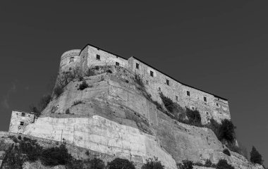 Cerro al Volturno, İtalya 'nın Molise eyaletinde yer alan bir şehirdir. Cerro Cerro Cerris 'in de dahil olduğu meşe ağaçları açısından zengin toprakları nedeniyle Cerro olarak da adlandırılır..