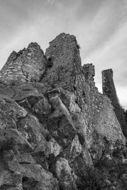 Rocchetta al Volturno, Rocchetta Alta adı verilen orijinal köy tarafından dağda savunma pozisyonu olarak kurulmuştur ve Rocchetta Nuova daha alçak irtifada yer almaktadır..