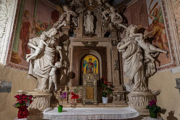 Útočiště Cosma Damiano Nachází Isernii Svatyně Existuje Roku1130 Uvnitř Jsou — Stock fotografie