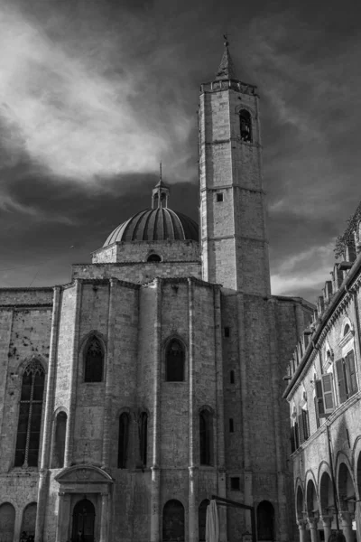 Die Kirche San Francesco Ascoli Piceno Gilt Als Eines Der — Stockfoto
