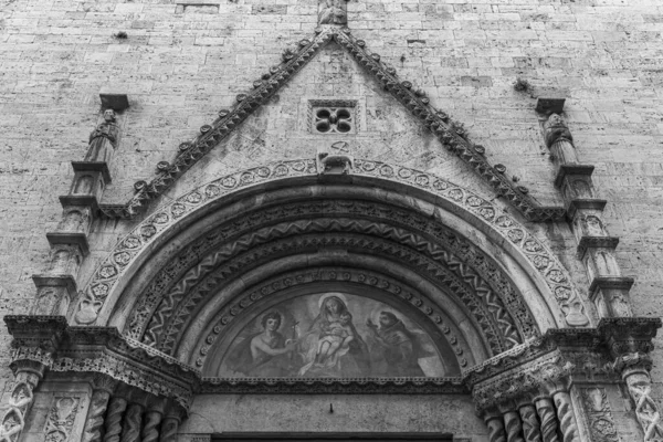 Церковь Сан Франческо Асколи Пичено Считается Одним Лучших Итальянских Произведений — стоковое фото