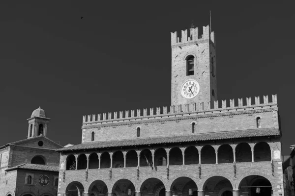 Offida Town Hall Built 13Th 14Th Centuries Central Crenellated Tower — Stock Photo, Image