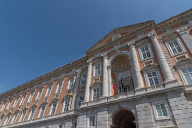 Caserta, Campania, İtalya, Vanvitellian Sarayı. Caserta 'da parkı olan bir kraliyet sarayı. Burası dünyanın en büyük kraliyet evi..