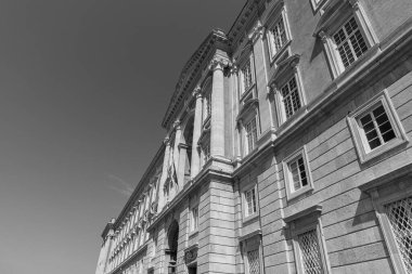 Caserta, Campania, İtalya, Vanvitellian Sarayı. Caserta 'da parkı olan bir kraliyet sarayı. Burası dünyanın en büyük kraliyet evi..