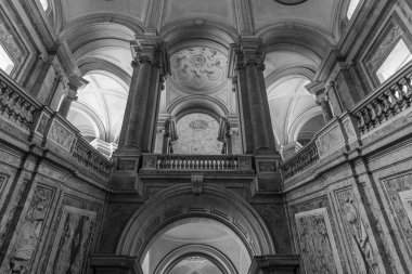 Caserta, Campania, İtalya, Vanvitellian Sarayı. Caserta 'da parkı olan bir kraliyet sarayı. Burası dünyanın en büyük kraliyet evi..