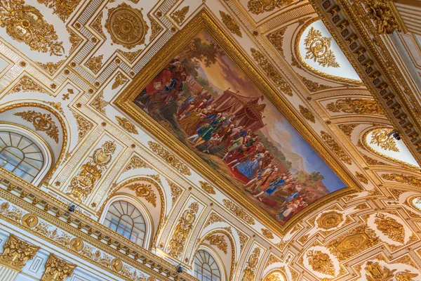 卡塞尔塔坎帕尼亚意大利万维特利亚宫它是一座皇家宫殿 有一个公园 位于卡塞尔塔 它是世界上最大的皇家住宅 — 图库照片