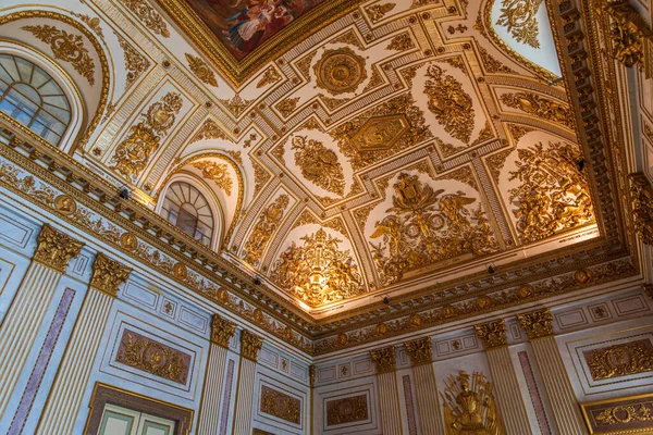 카세르타 캄파니아 이탈리아 비텔리아 이곳은 카세르타에 왕궁이다 부피로 따지면 세계에서 — 스톡 사진