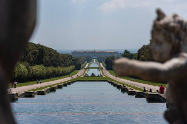 Caserta Kraliyet Sarayı, Caserta 'da yer alan ve tarihsel olarak Sicilya' nın Burbonları 'na ait bir kraliyet sarayıdır..