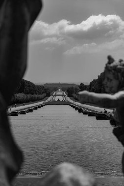 Caserta Kraliyet Sarayı, Caserta 'da yer alan ve tarihsel olarak Sicilya' nın Burbonları 'na ait bir kraliyet sarayıdır..