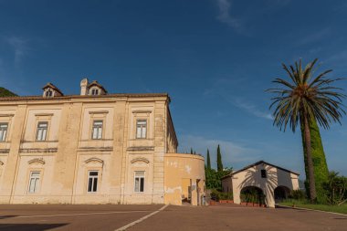 San Leucio Belvedere, Charles of Bourbon, Napoli ve Sicilya Kralı (daha sonra III.).