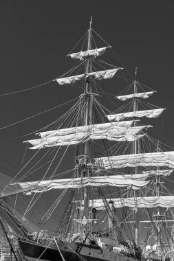 Amerigo Vespucci, Deniz Harp Okulu 'nun normal rollerinde subay adaylarının eğitimi için inşa edilmiş bir donanma gemisidir..