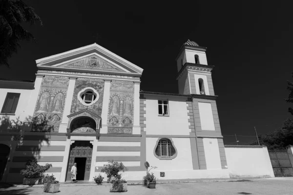 它是泰诺最重要的修道院之一 也因为在这座建筑的内部是泰诺的科帕托罗纳 也是佛罗伦萨的守护神 — 图库照片