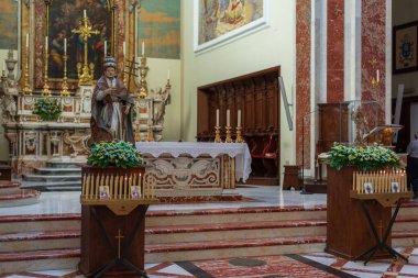 Isernia, Molise. Havari Aziz Petrus Katedrali, Isernia şehrinin en önemli Katolik binasıdır..