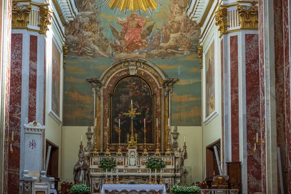 イゼニア モリーゼ使徒聖ペテロ大聖堂は イゼルニア市の最も重要なカトリックの建物です イゼルニア ヴェナフロ教区の母教会 — ストック写真