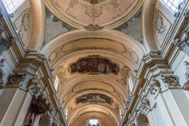 The church of S. Francesco or sanctuary of the Eucharistic Miracle is annexed to the homonymous convent of the Friars Conventual. It contains the famous relics of the Eucharistic miracle of Lanciano.