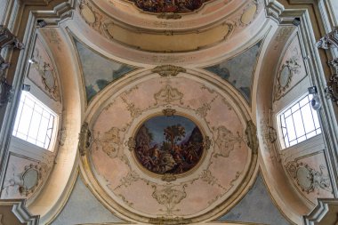 The church of S. Francesco or sanctuary of the Eucharistic Miracle is annexed to the homonymous convent of the Friars Conventual. It contains the famous relics of the Eucharistic miracle of Lanciano.