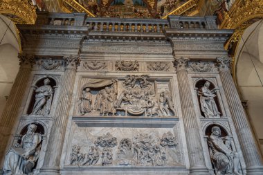 The Basilica of the Holy House is one of the main places of veneration of Mary and one of the most important and visited Marian shrines of the Catholic Church. It is located in Loreto.
