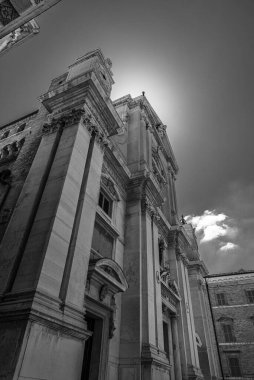 The Basilica of the Holy House is one of the main places of veneration of Mary and one of the most important and visited Marian shrines of the Catholic Church. It is located in Loreto.