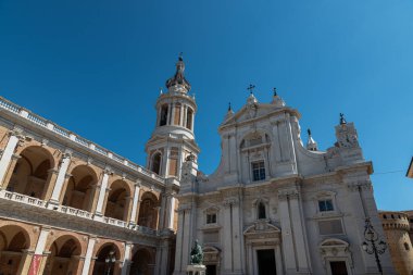 The Basilica of the Holy House is one of the main places of veneration of Mary and one of the most important and visited Marian shrines of the Catholic Church. It is located in Loreto.