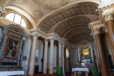The church of Santa Maria di Montemorello is located in Recanati. The church has a certain notoriety for being the parish of the Leopardi family, where the poet Giacomo Leopardi also went to pray.