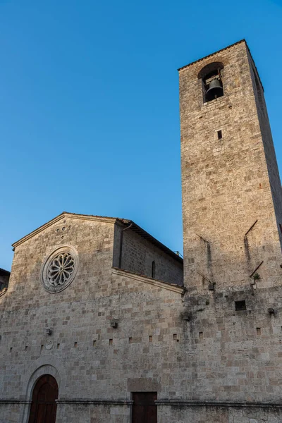 Kerk Van Tommaso Apostolo Gebouwd Romaanse Stijl Staat Aan Zijkant — Stockfoto