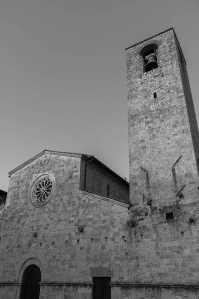Die Kirche Tommaso Apostolo Romanischen Stil Erbaut Steht Der Seite — Stockfoto