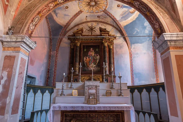 Зажатая Между Аллеями Деревни Церковь Санта Мария Дельи Ангели Чивителла — стоковое фото
