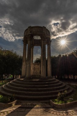 Isernia, Molise, İtalya. Birinci Dünya Savaşı 'nın kaybedilen anıtı.