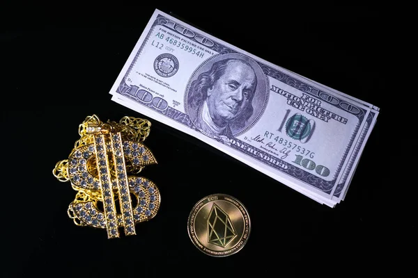 One Eos Coin Lying Next Stack 100 Bills Diamond Studded — Stockfoto