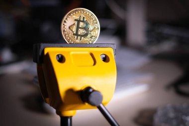 Bitcoin bozuk para mengeneye sıkıştırılır