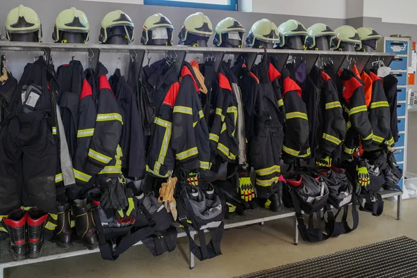 Fire Department Hang Many Uniforms Firefighters Next Each Other — Stock Photo, Image