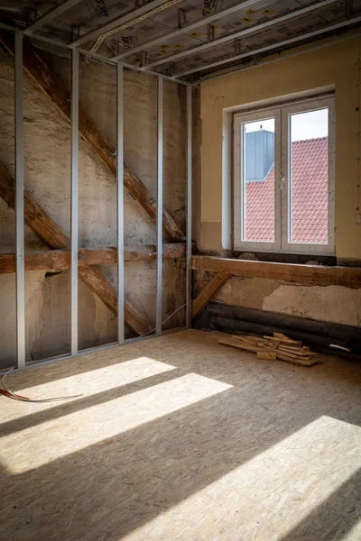 during the renovation of an old half-timbered building, lightweight walls are installed