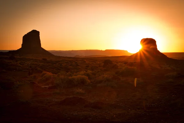 anıt Vadisi günbatımı üzerinde