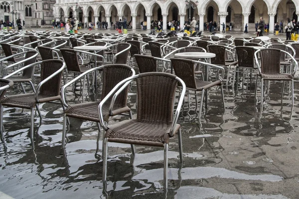 Café callejero Fotos De Stock Sin Royalties Gratis