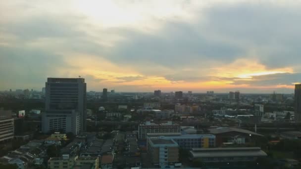 Puesta de sol sobre el timelapse vista de la ciudad de Bangkok, Tailandia — Vídeos de Stock