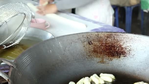 Deep-fried dough stick cooking — Stock Video