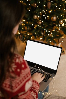  discounts or online communication at a distance