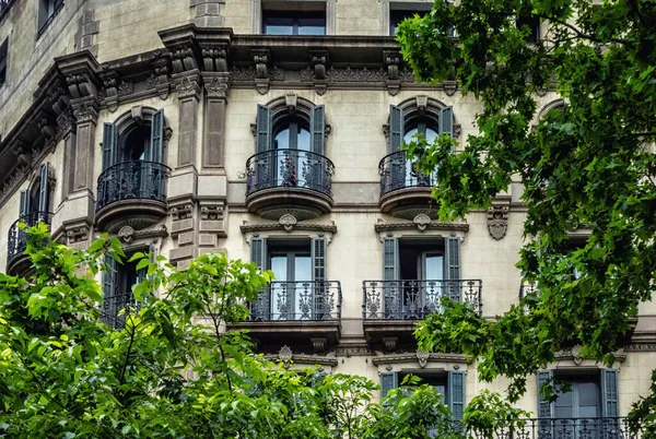 Starej Kamienicy Barcelonie Hiszpania Architektury Mieszkaniowej — Zdjęcie stockowe