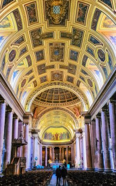 Saint Peter 'a adanmış olan katedral Rennes, Dol ve Saint-Malo başpiskoposluğunun merkezidir. Rennes, Bretagne, Fransa