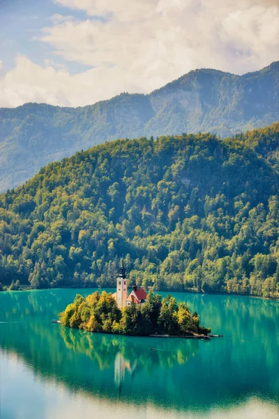Vista Incrível Sobre Bled Lake Com Igreja Dedicada Assunção Maria — Fotografia de Stock