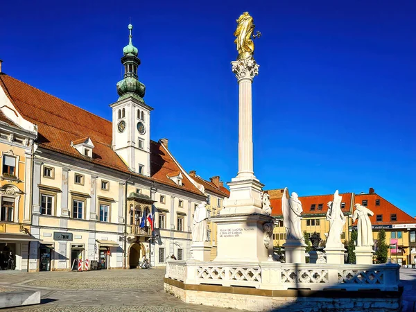 Cidade Eslovena Maribor Town Hall Coluna Peste Praça Central Cidade — Fotografia de Stock