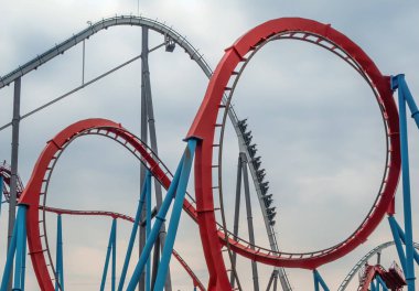 Lunaparkta hız treni