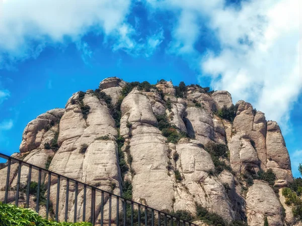 蒙特塞拉特的一种特殊形状的岩石 西班牙 — 图库照片