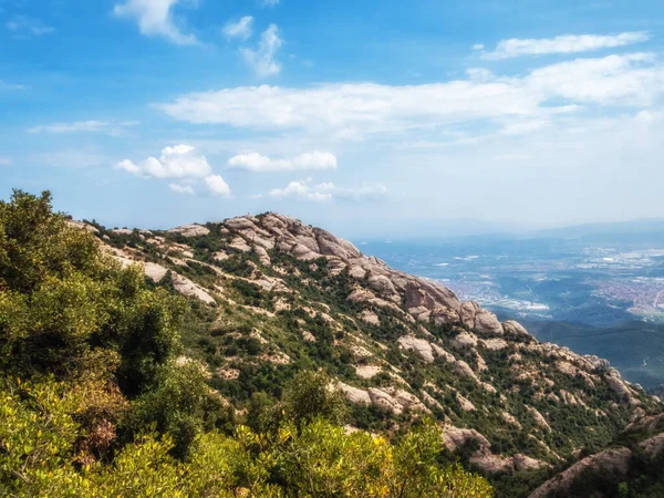 Montserrat Una Montaña Varios Picos Situada Cerca Ciudad Barcelona Cataluña — Foto de Stock