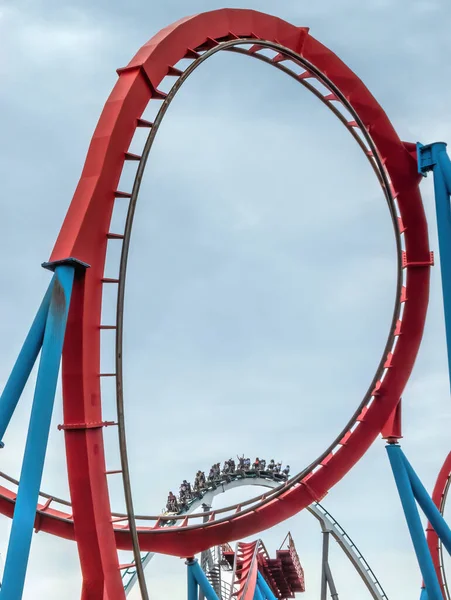 Lunaparkta hız treni