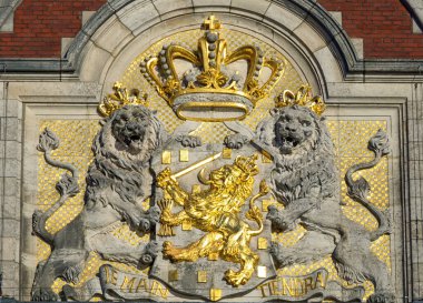 Hollanda Kraliyet Armaları Merkezi Centraal İstasyonu Amsterdam, Hollanda