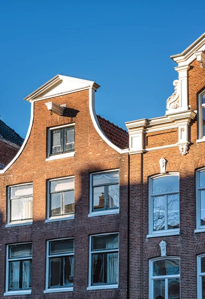 Typowe Budynki Dziedzictwa Kulturowego Wzdłuż Kanału Brouwersgracht Amsterdamie Holandia — Zdjęcie stockowe