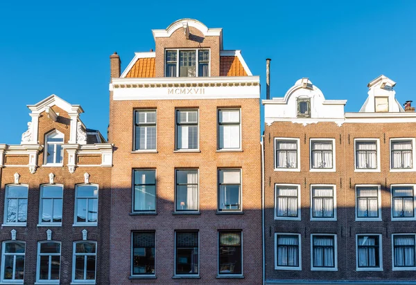 Edificios Patrimoniales Típicos Largo Del Canal Brouwersgracht Amsterdam Países Bajos — Foto de Stock