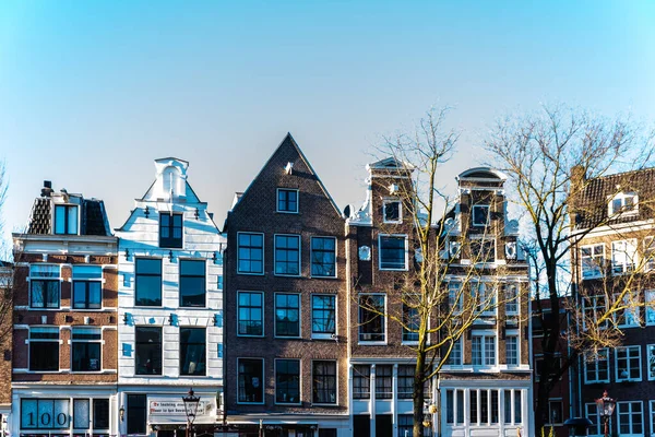 Las Fachadas Las Casas Del Canal Amsterdam Holanda — Foto de Stock